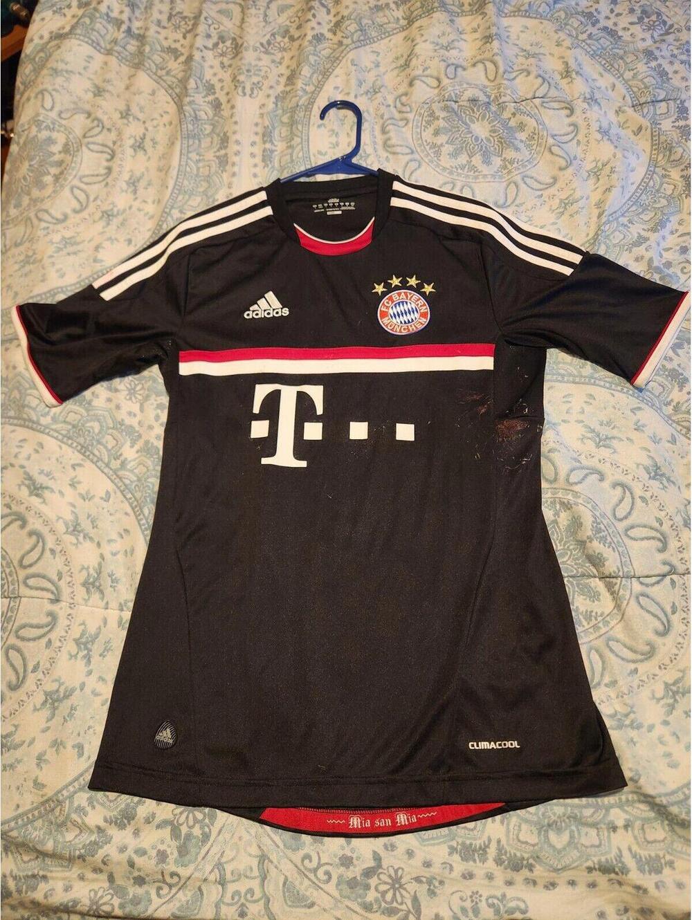 Bayern Munich 2011/2012 Kroos Third Soccer Jersey Size S
